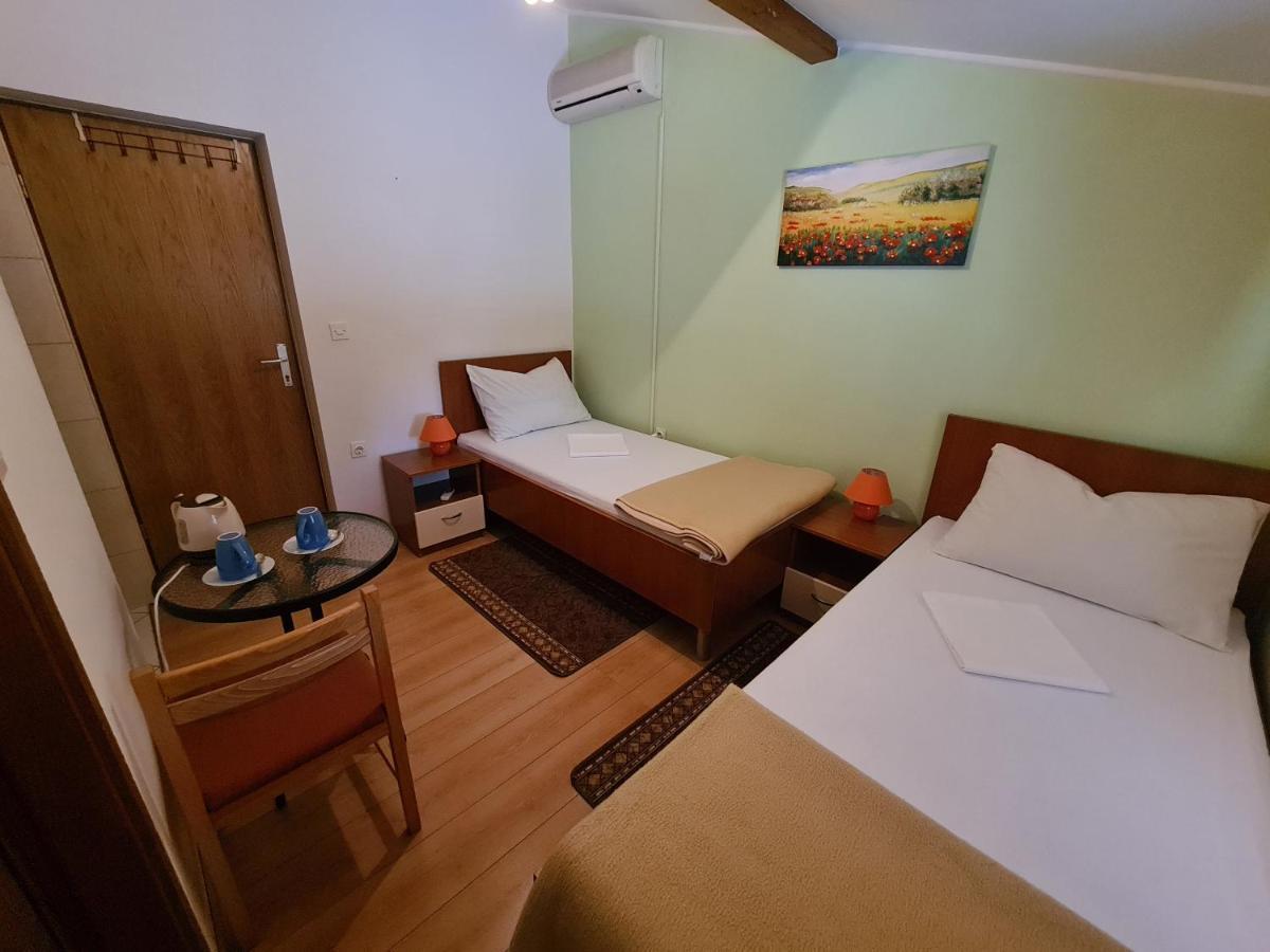 罗佐瓦克 Camp Krka酒店 外观 照片